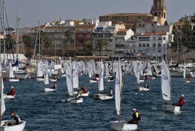 PALAMOS OPTIMIST TROPHY NATIONS CUP. EL VIENTO SE HACE ROGAR EN LA 1ª JORANDA