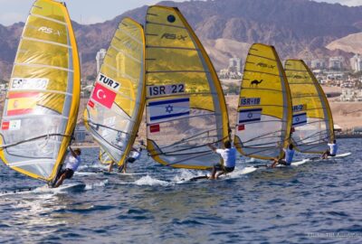 MUNDIAL RS:X EILAT 2016. PASTOR Y MANCHÓN NOS DAN DOS VICTORIAS PARCIALES.