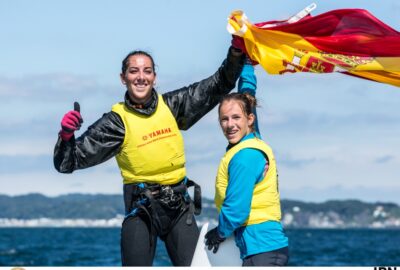 CAMPEONATO DEL MUNDO JUNIOR 470. MÁS Y BARCELÓ SE TRAEN EL ORO DE ENOSHIMA