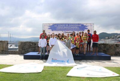 THERESA ZABELL VISITA LA ESCUELA DE VELA DEL M.R.C.Y. BAIONA