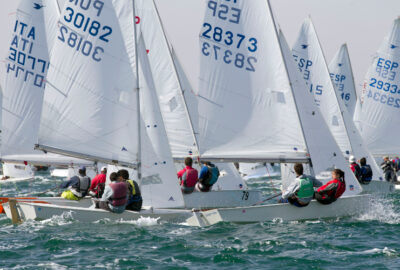 MÁS DE 50 BARCOS INSCRITOS PARA EL NACIONAL DE SNIPE EN EL R.C.R. SANTIAGO DE LA RIBERA