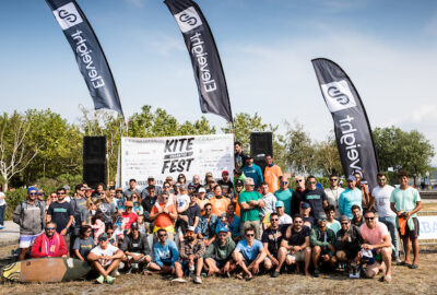 UN ESPECTÁCULO DE SALTOS Y MANIOBRAS DE KITESURF PONEN FIN AL IIª KITFEST CESANTES