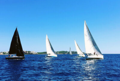 LA XXXIII REGATA REI EN JAUME PREPARA SU SALIDA