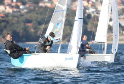 COPA DE ESPAÑA CLASE VAURIEN 2019. ZAMPACABALLO Y FRANCÉS, LIDERES EN UNA PRIMERA JORNADA CON MUCHOS ROLES DE VIENTO