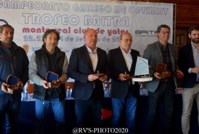 EL CAMPEONATO GALLEGO DE OPTIMIST  CELEBRA SUS BODAS DE ORO EN EL M.R.C.Y. BAIONA