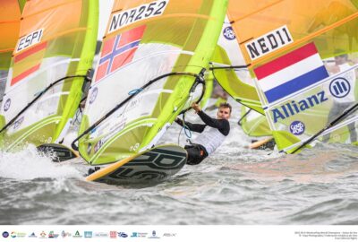 MUNDIAL RS:X 2021 WORLD SAILING. GRANDA RECUPERA POSICIONES