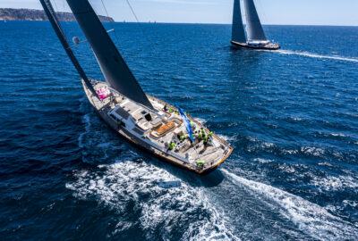 «NILAYA» Y «RAVENGER» LIDERAN EN LA JORNADA INAUGURAL DE LA SUPERYACHT CUP PALMA