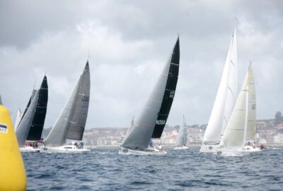 21º TROFEO CARLOS I SILGAR 33ª REGATA RUTA DE LAS ISLAS. UNA VEINTENA DE EMBARCACIONES EN LA LÍNES DE SALIDA