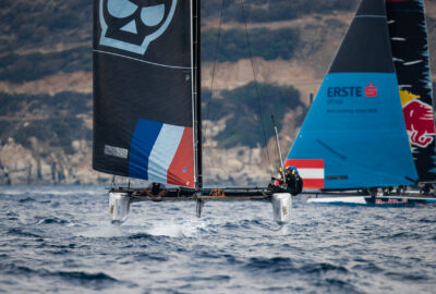 GC32 WORLD CHAMPIONSHIP. ERIK MARIS Y SU «ZOULOU» LIDERAN EL MUNDIAL