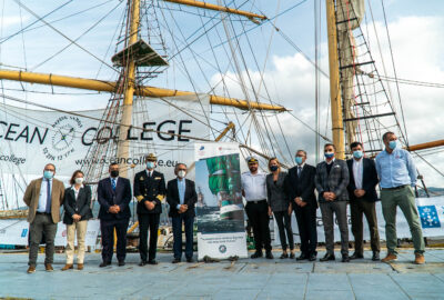 LA IACOBUS MARIS RECIBE EN VIGO AL «PELICAN OF LONDON» QUE PARTICIPARÁ EN LA RUTA XACOBEA MÁS LARGA DE LA HISTORIA