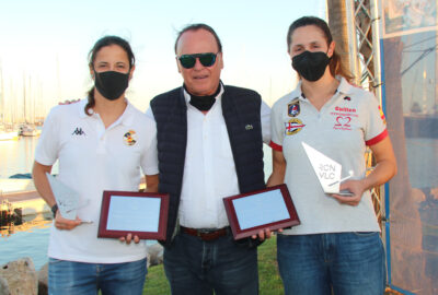 R.C.N. VALENCIA. HERNÁNDEZ Y MARFIL CAMPEONAS DE ESPAÑA DE SNIPE FEMENINO