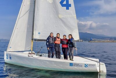 EL R.C.N. SANXENXO DÁ PRIMERO EN LA REGATA DE LA MUJER QUE SE INICIÓ EN VILAGARCÍA