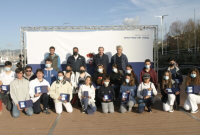 R.C.N. VIGO. TROFEO RÍA DE VIGO DE VELA LIGERA. JORNADA FINAL CON TAN SOLO EL 420 EN REGATA