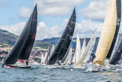 M.R.C.Y. BAIONA. LOS BARCOS DEL R.C.N. VIGO Y DEL M.R.C.Y. BAIONA SE IMPONEN EN EL TROFEO COMUNICA