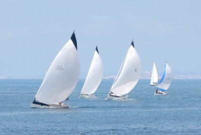 59ª REGATA RÍAS BAIXAS. «MAGICAL» TIRA DE TÁCTICA PARA HACERSE CON EL LIDERATO EN UNA COPLICADA JORNADA