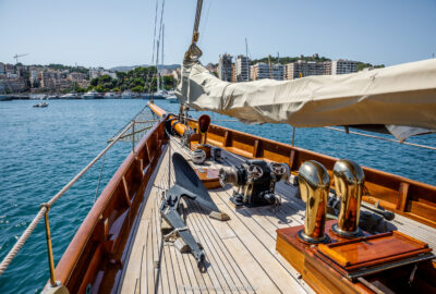 XXVII REGATA ILLES BALEARS CLASSICS. EL VELERO QUE RESUCITÓ TRAS MEDIO SIGLO EN EL BARRO