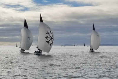 R.C.N. SANXENXO. «TITIA» Y «SELJM» LIDERAN EL TROFEO GALICIA CALIDADE DE 6M