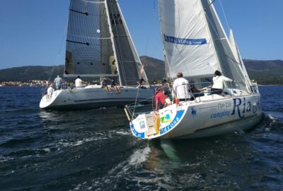 C.N. AROUSA NORTE. «CHISPETRÉN» Y «CAMPING RÍA DE AROSA» DOMINAN LA TERCERA JORNADA DE LA REGATA ALCA