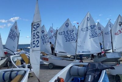 JORNADA EN BLANCO EN EL ESTRENO DE LA IV REGATA CENTENARIO EN SANTIAGO DE LA RIBERA