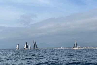 EL C.N. CAMBRILS REUNIÓ A MEDIO CENTENAR DE SOCIOS Y REGATISTAS EN LA 45ª REGATA CRUCEROS LOS ROQUES