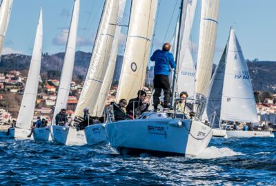 M.R.C.Y. BAIONA. LOS J80 GALLEGOS ABREN SU AÑO REGATERO EN BAIONA CON LAS MIRAS PUESTAS EN EL MUNDIAL