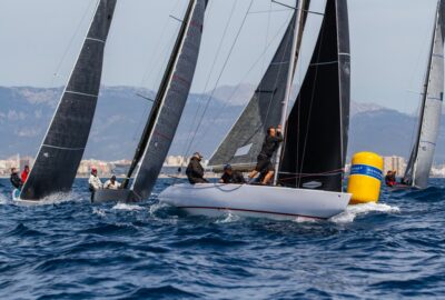 52º TROFEO PRINCESA SOFÍA. EL VIENTO DEL SUROESTE ACOMPAÑA A LOS MONOTIPOS EN EL ESTRENO DEL TROFEO PRINCESA SOFÍA