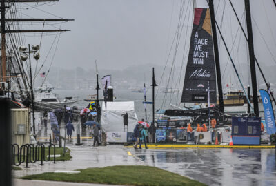 THE OCEAN RACE. APLAZADA LA NEWPORT IN PORT RACE