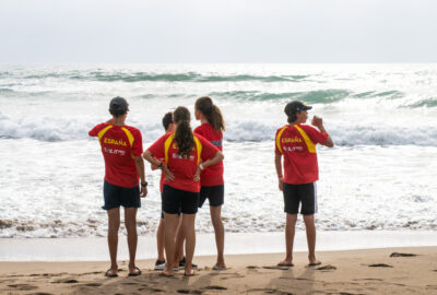 CAMPEONATO DEL MUNDO DE OPTIMIST. C.V. BALLENA ALEGRE. NUEVA JORNADA EN BLANCO POR FUERTE OLEAJE