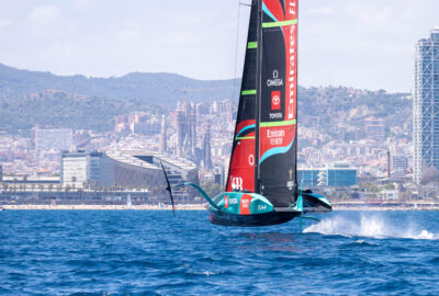 37TH AMERICA’S CUP. «EMIRATES TEAM NEW ZEALAND» SURCA LAS AGUAS DE BARCELONA