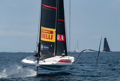 37TH AMERICA’S CUP. BARCELONA DA LA BIENVENIDA A «LUNA ROSSA PRADA PIRELLI»