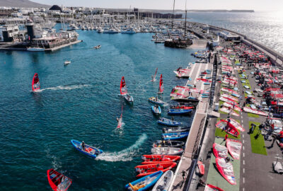 LA LUCHA POR EL TÍTULO MUNDIAL DE IQFOIL ARRANCA MAÑANA EN LANZAROTE