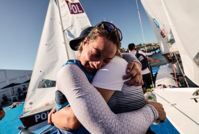 WORLD SAILING. WORLD SAILING’S STEERINGTHE COURSE 2024 RINDE HOMENAJE A LOS MODELOS OLÍMPICOS