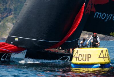 M.R.C.Y. BAIONA. 44CUP. EL MONEGASCO «CHARISMA»LÍDER EN LA BAHÍA DE BAIONA