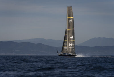 37TH AMERICA’S CUP LOUIS VUITTON. EL AC75 DEL «ORIENT EXPRESS RACING TEAM» HACE SU PRIMER VUELO