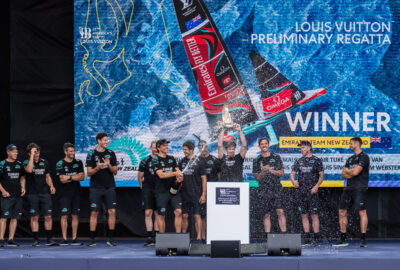 «EMIRATES TEAM NEW ZEALAND» GANA LA LOUIS VUITTON REGATA PRELIMINAR