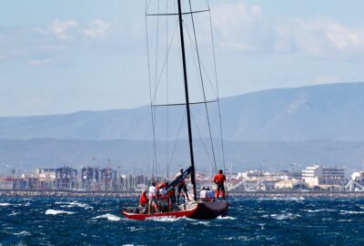 DEMASIADO VIENTO EN VALENCIA PARA DISPUTAR LA TERCERA JORNADA DE LA ROYAL CUP 52 SUPER SERIES