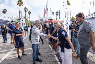 EL ALCALDE DE BARCELONA DA LA BIENVENIDA A LOS EQUIPOS YOUTH Y WOMEN’S EN EL PORT OLIMPIC