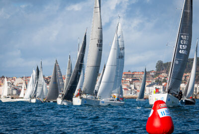 LA REGATA INTERCLUBES RÍA DE PONTEVEDRA ESTRENA CON NOTA SU UNDÉCIMA EDICIÓN