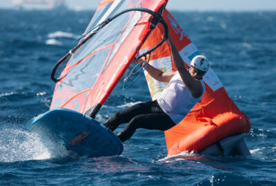 NACHO BALTASAR PRIMER LÍDER DE LOS LANZAROTE IQFOIL GAMES