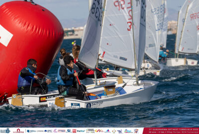 ESPECTACULAR ARRANQUE DE LA EUROMARINA OPTIMIST TORREVIEJA, CON LOS FAVORITOS MOSTRANDO SUS CARTAS