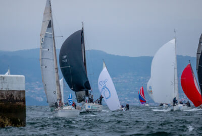 EL VIENTO, PROTAGONISTA EN EL SEGUNDO ASALTO DE LA REGATA INTERCLUBES RÍA DE PONTEVEDRA