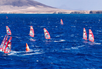 NACHO BALTASAR SE AFERRA A LA CUARTA PLAZA DE LOS LANZAROTE IQFOIL GAMES