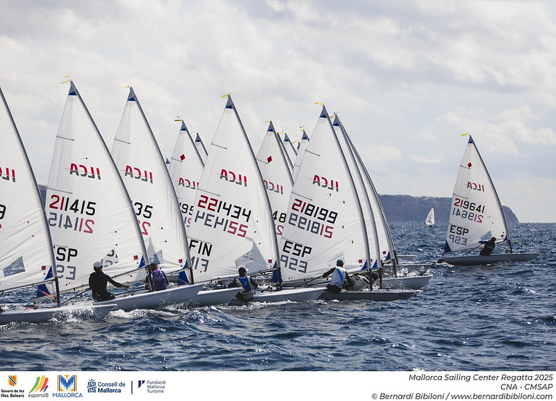MALLORCA SAIL CENTER. PRIMERA JORNADA CON BUEN ARRANQUE DEL ILCA 6 NACIONAL