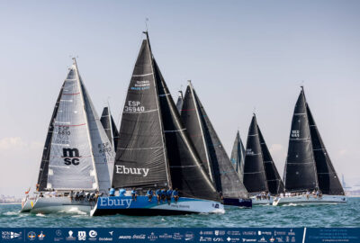SEGUNDA JORNADA CON UN VIENTO DE MENOS A MÁS EN EL TROFEO S.M. LA REINA