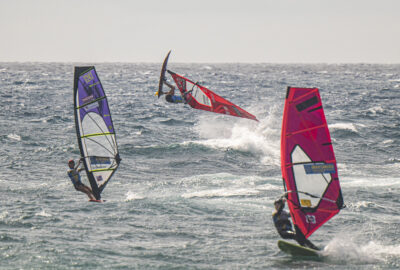 LOS WINDSURFISTAS JUNIOR REVOLUCIONAN POZO IZQUIERDO