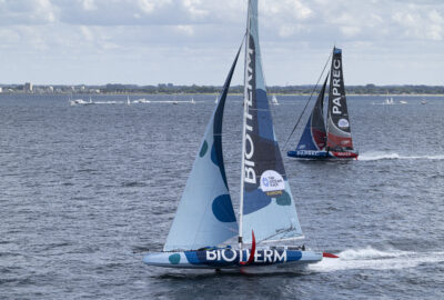 THE OCEAN RACE 2025. PAUL MEILHAT AL MANDO MIENTRAS LA PRIMERA ETAPAENTRA EN SU GRAN PRIMERA PRUEBA TÁCTICA
