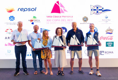 LAS DAMAS DEL MAR CIERRAN SU DESFILE EN MAHÓN EN LA COPA DEL REY REPSOL DE BARCOS DE ÉPOCA