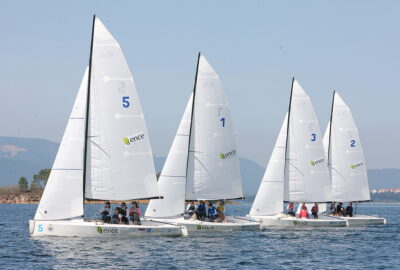 RFGV. CANARIAS TOMA VENTAJA Y SE HACE CON EL LIDERATO DE LA REGATA DE LA MUJER EN VILAGARCÍA DE AROUSA