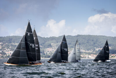 LA EMOCIÓN DE LA VELA VUELVE A SANXENXO CON LA 10ª REGATA REY JUAN CARLOS-EL CORTE INGLÉS MASTER