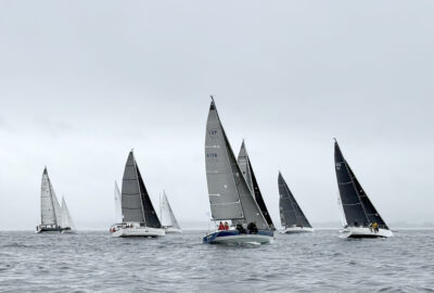 LA LIGA DE OTOÑO CÍES-RANDE MODELA A SUS PRIMEROS LÍDERES TRAS LA PRIMERA REGATA DISPUTADA EN BOUZAS